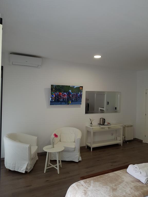 Standard Suite,322219641:JPEG